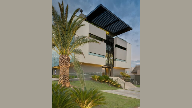 Descubra com Rodrigo Gonçalves Pimentel as melhores práticas para equilibrar obrigações trabalhistas e viabilidade empresarial no processo de recuperação.